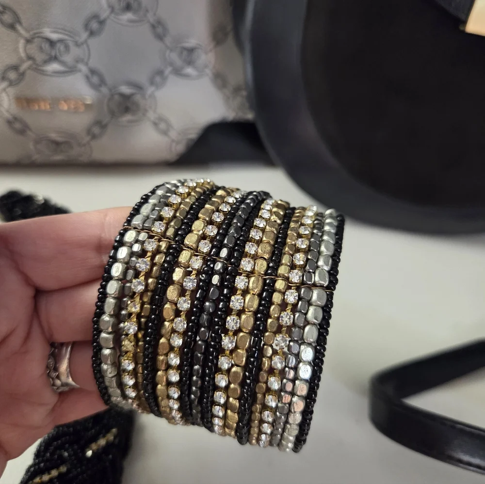 5 Piece Bundle Lot Set - Black, Gold, Silver Tones - Picture 4 of 16